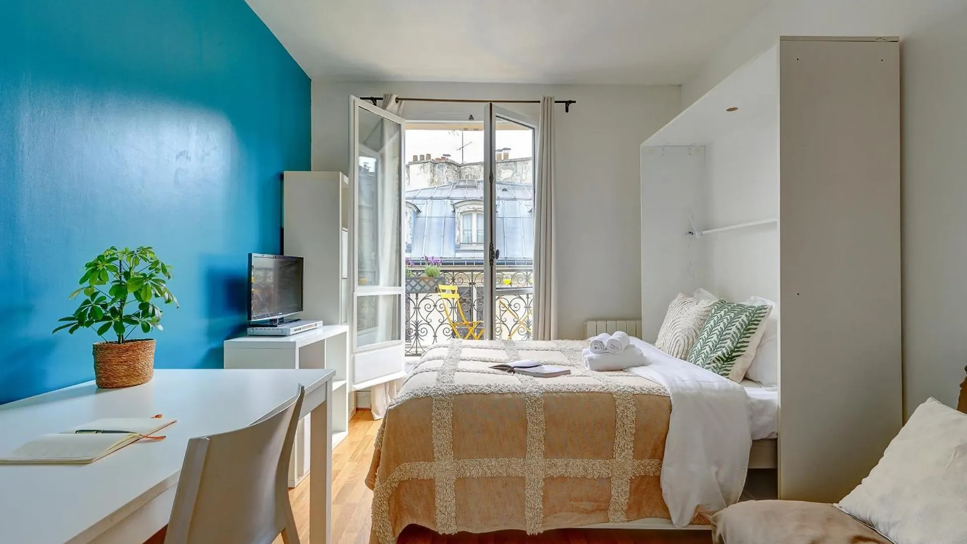 Louvre & Central Paris - Cityapartmentstay France